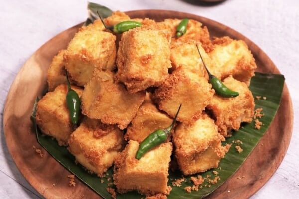 tahu kriuk khas Sumedang untuk menu buka puasa khas bandung